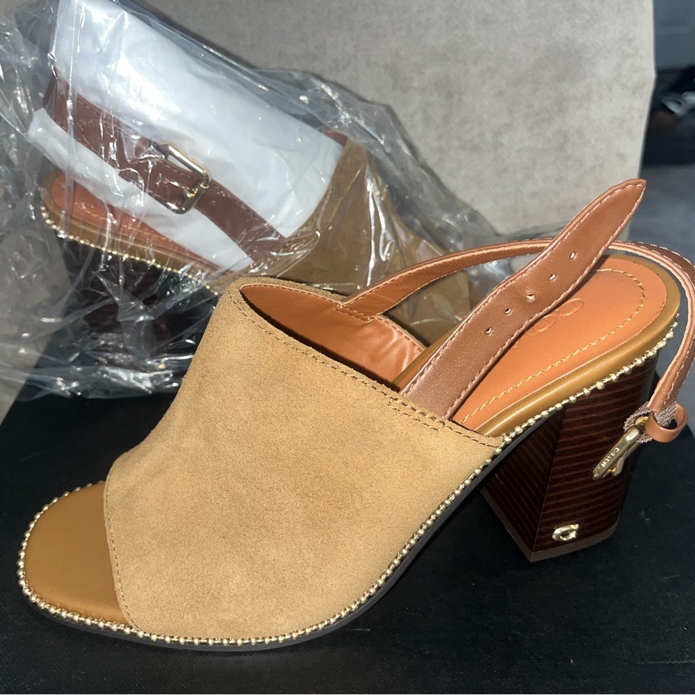 Coach, Tan Heels, Size 9 *NEVER WORN*